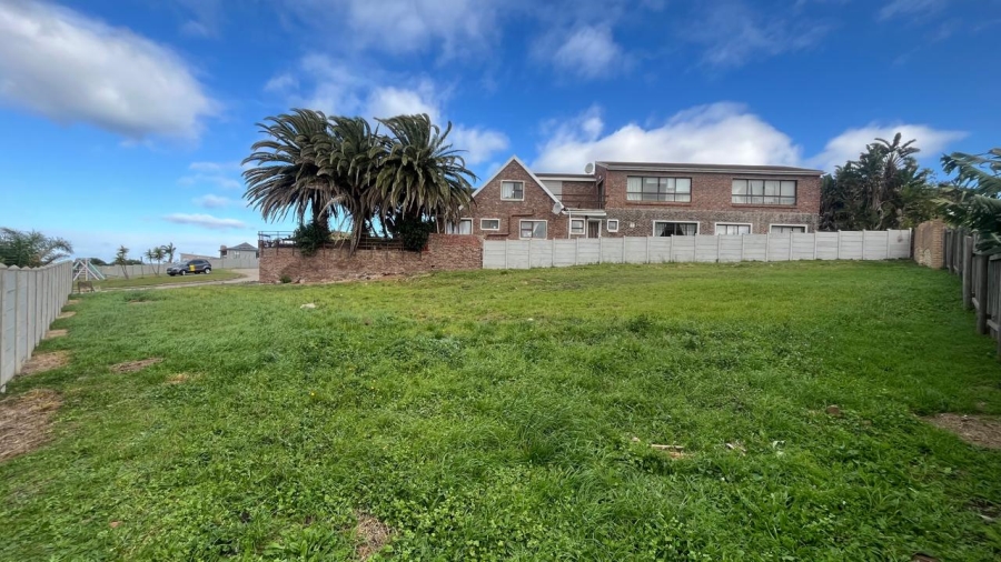  Bedroom Property for Sale in Wavecrest Eastern Cape